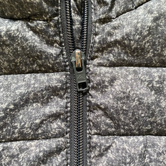 Boy’s Quicksilver puffer coat size 6 - Picture 3 of 4